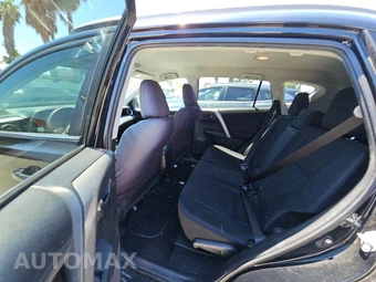 2016 Toyota RAV4 LE – miniatura 13