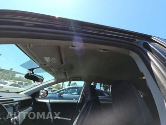 2016 Toyota RAV4 LE – miniatura 17