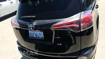 2016 Toyota RAV4 LE – miniatura 27