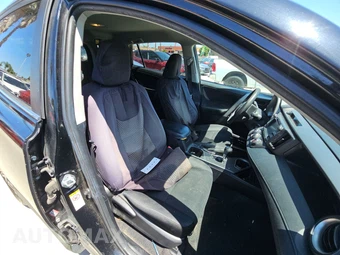 2016 Toyota RAV4 LE – miniatura 8