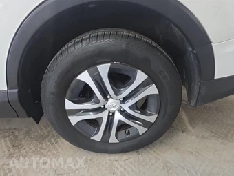 2016 Toyota RAV4 LE – miniatura 11