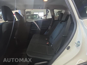 2016 Toyota RAV4 LE – miniatura 16