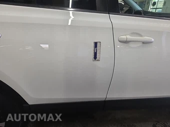 2016 Toyota RAV4 LE – miniatura 21