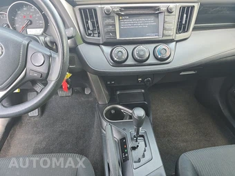 2016 Toyota RAV4 LE – miniatura 11