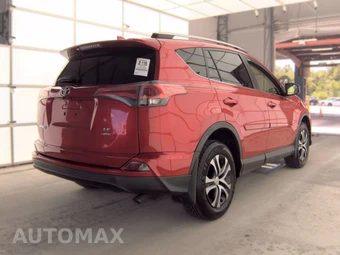 2016 Toyota RAV4 LE – miniatura 4