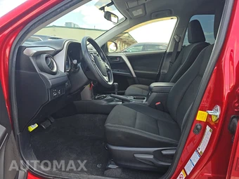 2016 Toyota RAV4 LE – miniatura 7