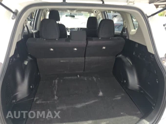 2016 Toyota RAV4 LE - miniatura 16