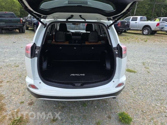 2016 Toyota RAV4 Limited - miniatura 11