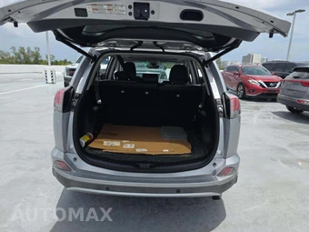 2016 Toyota RAV4 Limited – miniatura 14