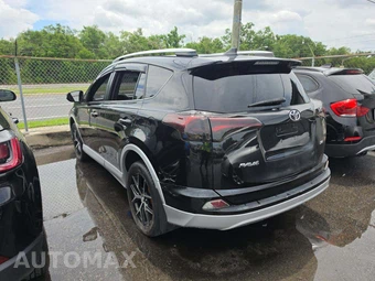2016 Toyota RAV4 SE – miniatura 2
