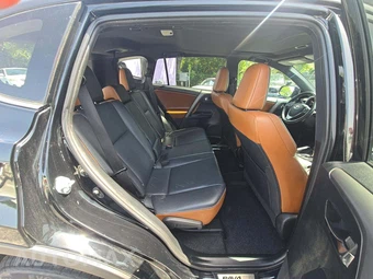 2016 Toyota RAV4 SE – miniatura 13