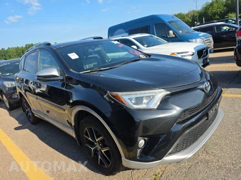 2016 Toyota RAV4 SE – miniatura 3
