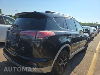 2016 Toyota RAV4 SE – miniatura 4