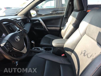 2016 Toyota RAV4 SE – miniatura 7