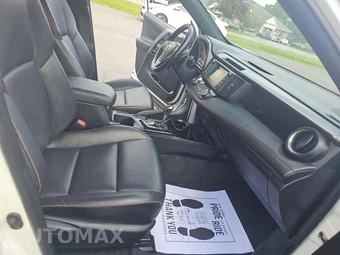 2016 Toyota RAV4 SE - miniatura 17