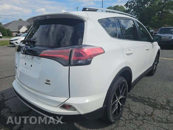 2016 Toyota RAV4 SE - miniatura 3