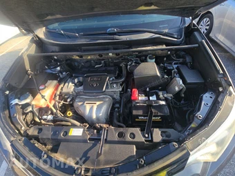 2016 Toyota RAV4 SE – miniatura 16