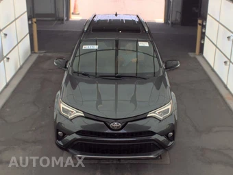 2016 Toyota RAV4 SE – miniatura 2