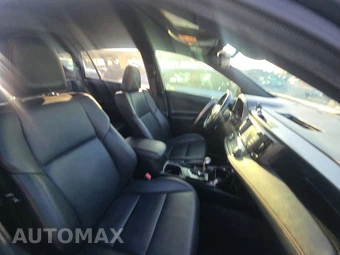 2016 Toyota RAV4 SE – miniatura 8