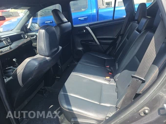 2016 Toyota RAV4 SE – miniatura 13
