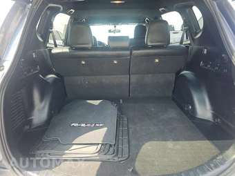 2016 Toyota RAV4 SE – miniatura 16