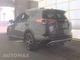 2016 Toyota RAV4 SE – miniatura 6