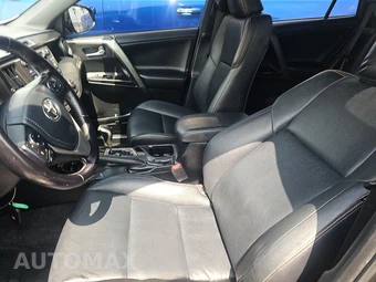 2016 Toyota RAV4 SE – miniatura 7