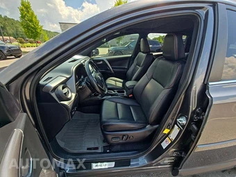 2016 Toyota RAV4 SE - miniatura 3