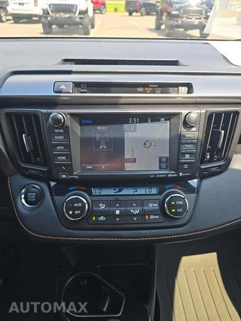 2016 Toyota RAV4 SE - miniatura 7
