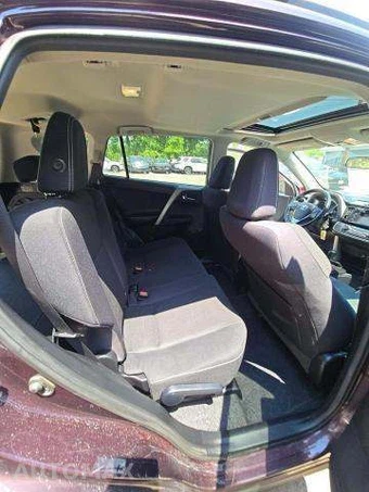 2016 Toyota RAV4 XLE – miniatura 16