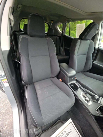2016 Toyota RAV4 XLE – miniatura 15