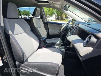 2016 Toyota RAV4 XLE – miniatura 18