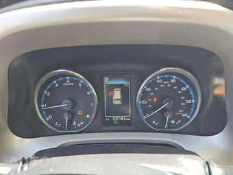 2016 Toyota RAV4 XLE – miniatura 9
