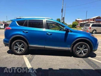 2016 Toyota RAV4 XLE – miniatura 4