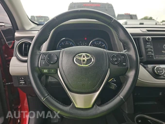 2016 Toyota RAV4 XLE – miniatura 10