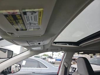 2016 Toyota RAV4 XLE – miniatura 17