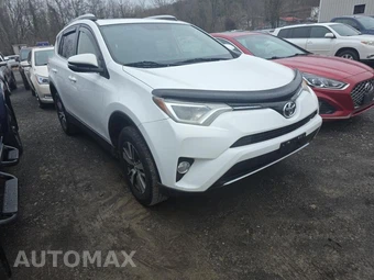2016 Toyota RAV4 XLE – miniatura 3