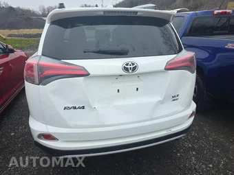 2016 Toyota RAV4 XLE – miniatura 5