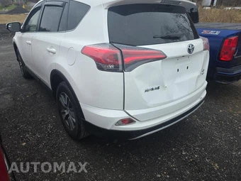 2016 Toyota RAV4 XLE – miniatura 6
