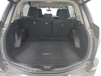 2016 Toyota RAV4 XLE - miniatura 16