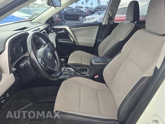2016 Toyota RAV4 XLE – miniatura 7
