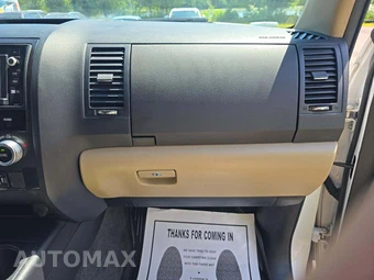 2016 Toyota Sequoia Limited – miniatura 20