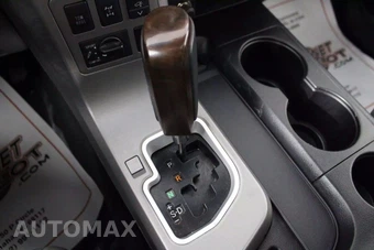 2016 Toyota Sequoia Platinum - miniatura 22