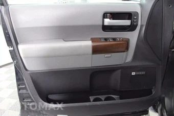 2016 Toyota Sequoia Platinum - miniatura 48