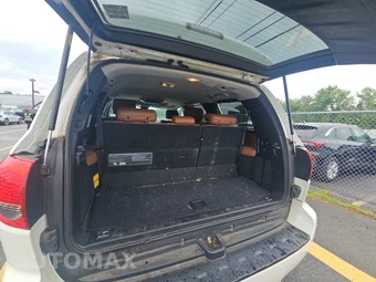 2016 Toyota Sequoia Platinum – miniatura 17