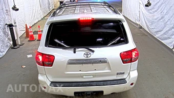 2016 Toyota Sequoia Platinum – miniatura 5