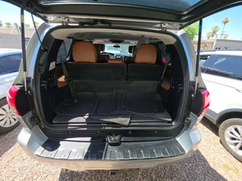 2016 Toyota Sequoia Platinum – miniatura 15