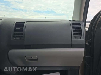2016 Toyota Sequoia SR5 – miniatura 17