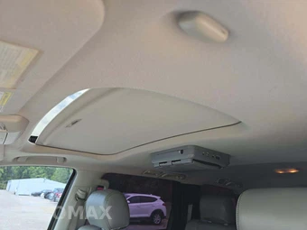 2016 Toyota Sequoia SR5 – miniatura 8