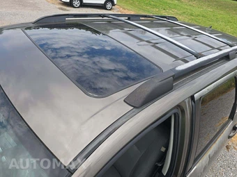 2016 Toyota Sequoia SR5 – miniatura 9